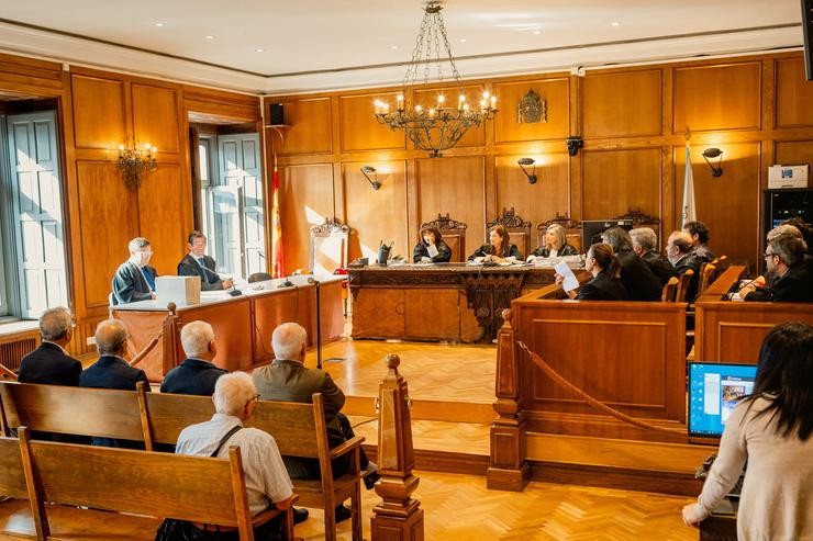 Os acusados pola trama de contrabando de tabaco na que Barral está implicado, durante un xuízo na Audiencia Provincial Sección 4ª de Pontevedra, a 1 de setembro de 2023, en Pontevedra / Agostime