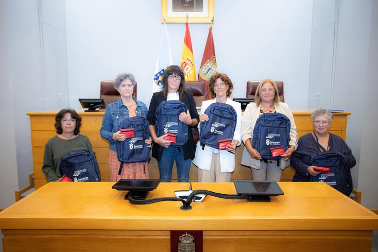 Encontro na Deputación da Coruña con mulleres do sector do mar 