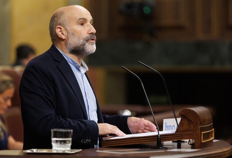 O deputado de BNG, Néstor Rego intervén durante unha sesión plenaria na apróbase o uso das linguas cooficiais no Congreso dos Deputados, a 19 de setembro de 2023, en Madrid.. Eduardo Parra - Europa Press / Europa Press