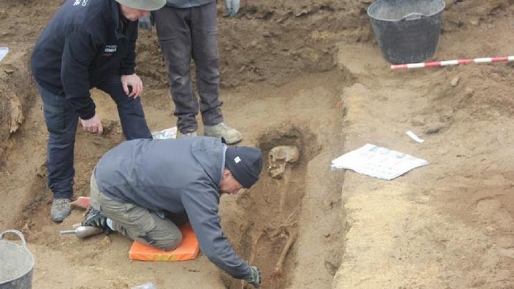 Traballos de exhumación nunha fosa de vítimas do franquismo en Galicia / USC