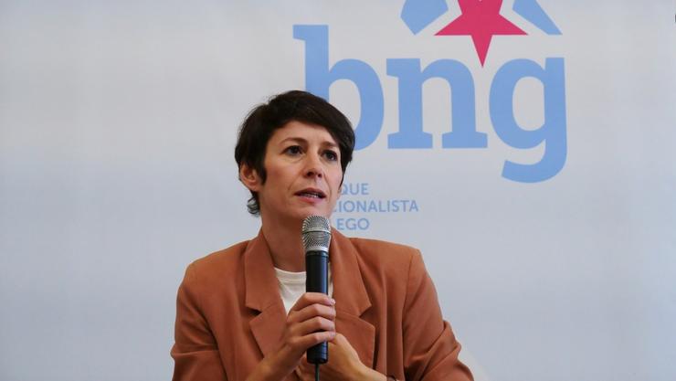 A portavoz nacional do BNG, Ana Pontón, no acto con mulleres do ámbito do deporte 