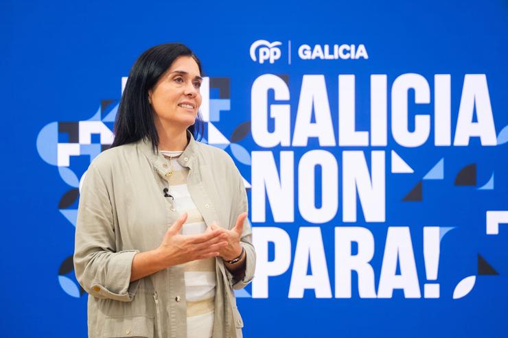 A secretaria xeral do PPdeG, Paula Prado, presenta a campaña 'Galicia non para!'.. PPDEG 
