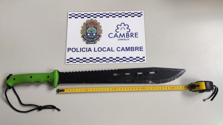 Coitelo tipo machete que portaba o mozo / CONCELLO DE CABRE 