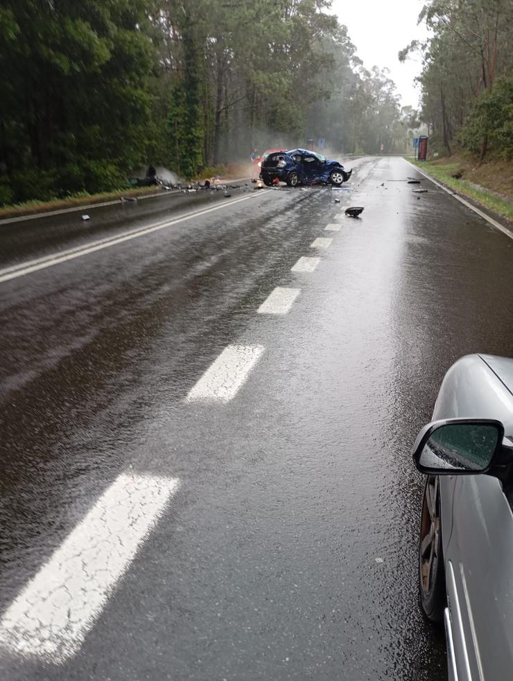Veículo implicado nun accidente en Cee / remitida