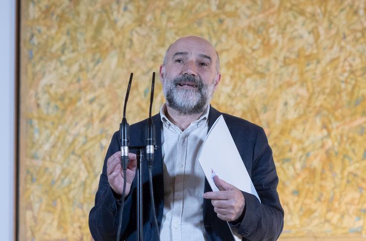 O deputado do BNG Néstor Rego comparece ante os medios / Alberto Ortega - Arquivo