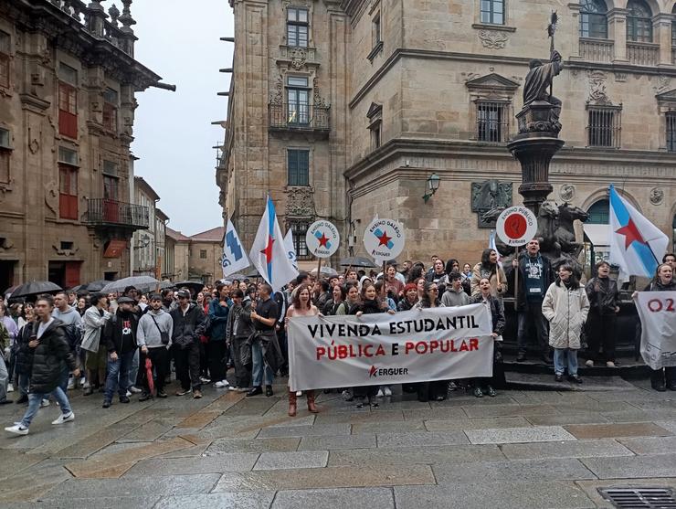 Estudantes reclaman en Santiago o dereito a unha vivenda digna. / Europa Press