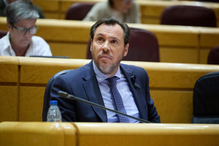 O ministro de Transportes e Mobilidade Sustentable, Óscar Puente, no Senado / Jesús Hellín - Arquivo