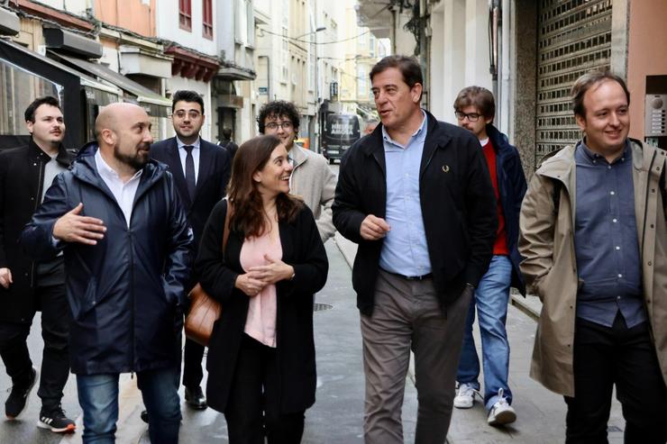 O secretario xeral do PSdeG, José Ramón Gómez Besteiro, e a alcaldesa da Coruña, Inés Rey, nun acto na Coruña / PSDEG