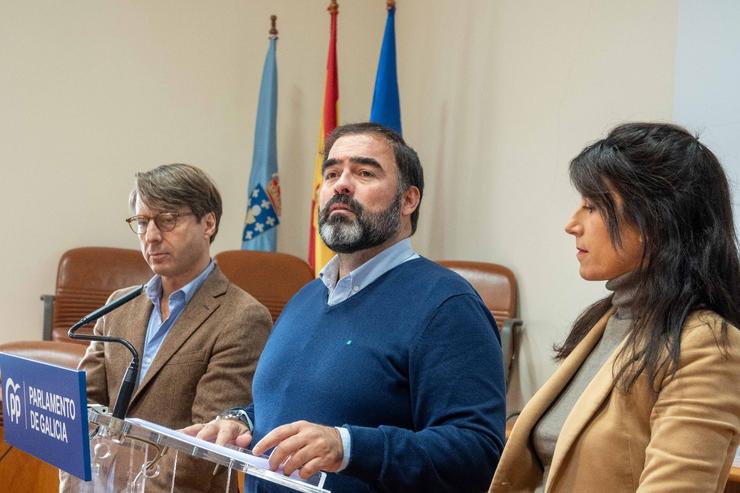 Pazos, Corgos e Martínez Allegue, en rolda de prensa.. PPDEG / Europa Press