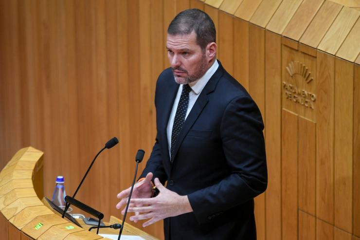 O conselleiro de Cultura, Lingua e Xuventude, José López Campos, no Parlamento de Galicia. MONICA ARCAY CARRO / Europa Press
