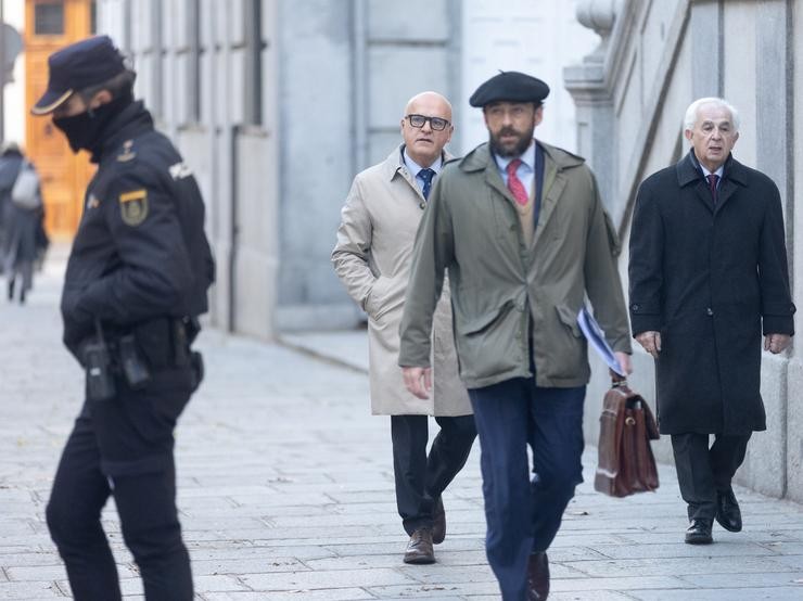 O senador do PP e expresidente da Deputación de Ourense, José Manuel Baltar (1i), chega a declarar ao Tribunal Supremo, a 19 de decembro de 2023, en Madrid / Eduardo Parra - Arquivo