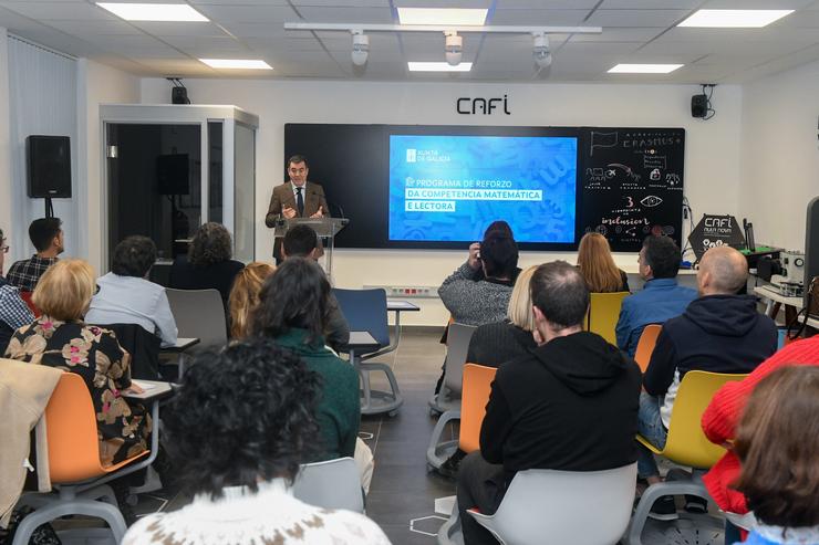 O conselleiro de Educación, Ciencia, Universidades e FP, Román Rodríguez, presenta os programas de reforzo de Matemáticas e Lectura / XUNTA