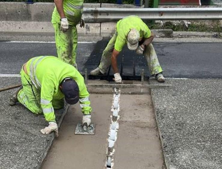 Transportes licita por 18,1 millóns un contrato para conservar 200 km de estradas en Lugo. TRANSPORTES