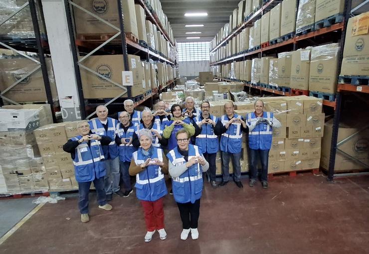 Voluntarios do Banco de Alimentos de Vigo. BANCO DE ALIMENTOS DE VIGO / Europa Press