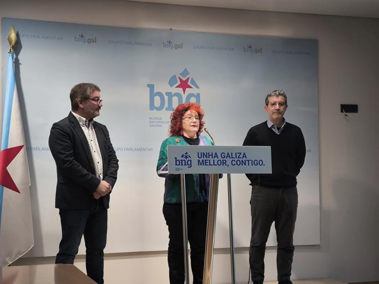 Rolda de prensa dos deputados do BNG Montse Prado, Óscar Insua e Iago Tabarés. / Europa Press