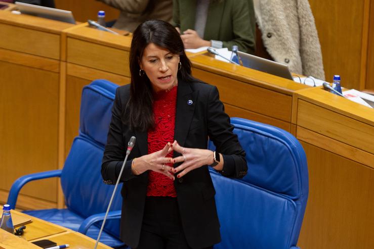 A conselleira de Vivenda e Planificación de Infraestruturas, María Martínez Allegue, no pleno do Parlamento galego.. XUNTA / Europa Press