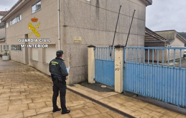 Investigan a un menor acusado de roubar catro portátiles dun instituto de Vila de Cruces (Pontevedra).. GARDA CIVIL / Europa Press