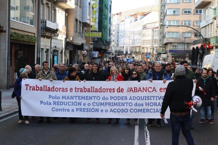 Mobilización de traballadores de Abanca nunha xornada de folga 