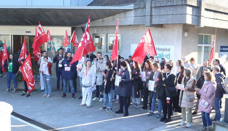 Concentración dos traballadores da sanidade privada da provincia da Coruña / CIG