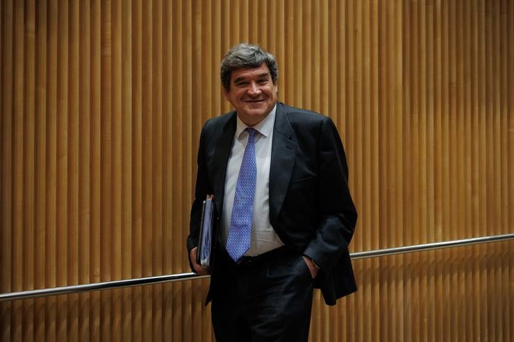 O ministro para a Transformación Dixital e da Función Pública, José Luís Escrivá, chega á Comisión de Economía, Comercio e Transformación Dixital, no Congreso dos Deputados, a 31 de xaneiro de 2024 / Alejandro Martínez Vélez - Arquivo