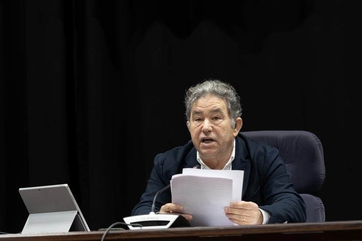 O alcalde de Pontevedra, Miguel Anxo Fernández Lores, durante unha moción de confianza, no Concello de Pontevedra, a 8 de xaneiro de 2024, en Pontevedra, Galicia (España). O alcalde de Pontevedra, Miguel Anxo Fernández Lores presentou unha moción. Beatriz Ciscar - Europa Press