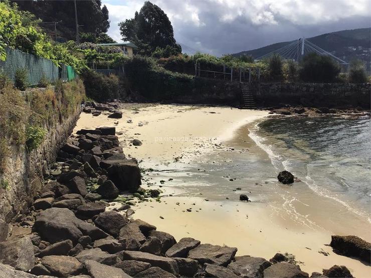 Praia da Queixeira, en Moaña / Páxinas Galegas