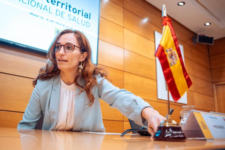 A ministra de Sanidade, Mónica García, durante o pleno do Consello Interterritorial do Sistema Nacional de Saúde (CISNS), no Ministerio de Sanidade, a 9 de febreiro de 2024, en Madrid (España). O Ministerio de Sanidade e as CCAA reuníronse para ab. Gabriel Luengas - Europa Press