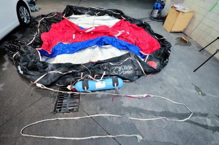 Imaxe da balsa salvavidas que aparece no informe da CIAIM.. CIAIM / Europa Press