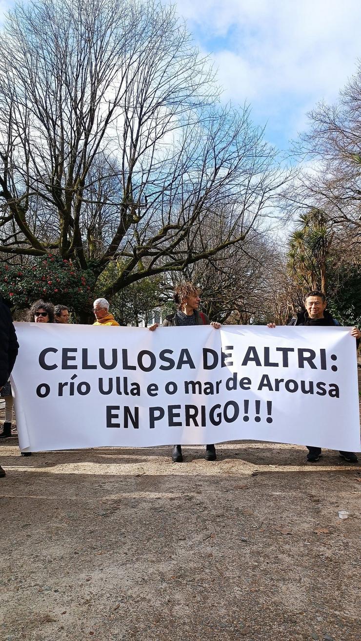 Plataforma Ulloa Viva na manifestación 'en defensa do mar' do pasado mes de xaneiro en Santiago de Compostela.. PLATAFORMA ULLOA VIVA 