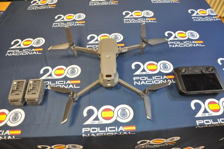 Imaxe do dron incautado por axentes da Policía Nacional no Polígono Industrial de O Ceao. POLICÍA NACIONAL DE LUGO / Europa Press