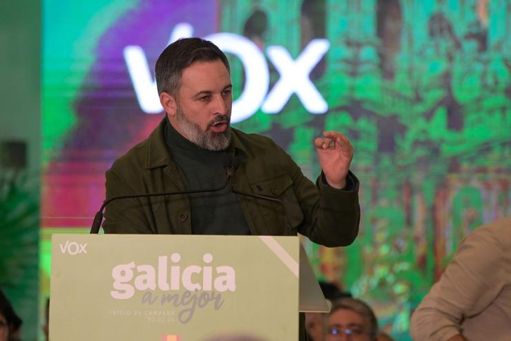 O presidente de Vox, Santiago Abascal, nun mitin na Coruña / M. Dylan - Europa Press 