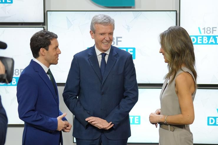 O presidente da Xunta de Galicia e candidato do PP á reelección, Alfonso Rueda, á súa chegada ao debate electoral. Álvaro Ballesteros - Europa Press