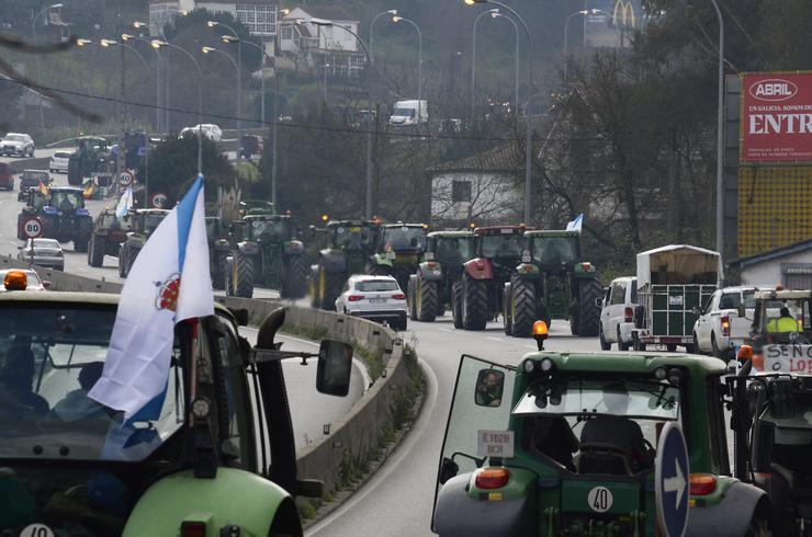 Varios tractores de agricultores chegan a Ourense durante unha manifestación na segunda xornada de protestas / Rosa Veiga - Europa Press