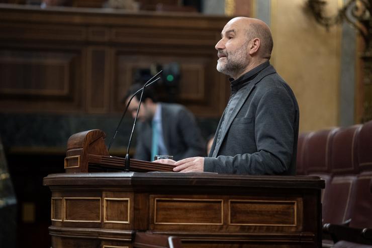 O deputado de BNG Néstor Rego intervén durante unha sesión plenaria, no Congreso dos Deputados, a 14 de marzo de 2024, en Madrid / Alejandro Martínez Vélez