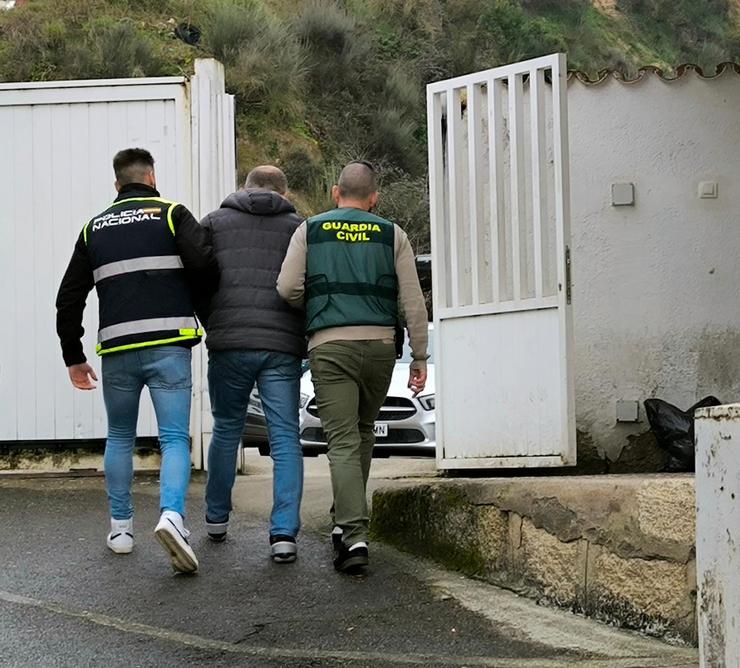 Detido un veciño de Verín (Ourense) por unha trama ilegal de tráfico de aves. GARDA CIVIL 