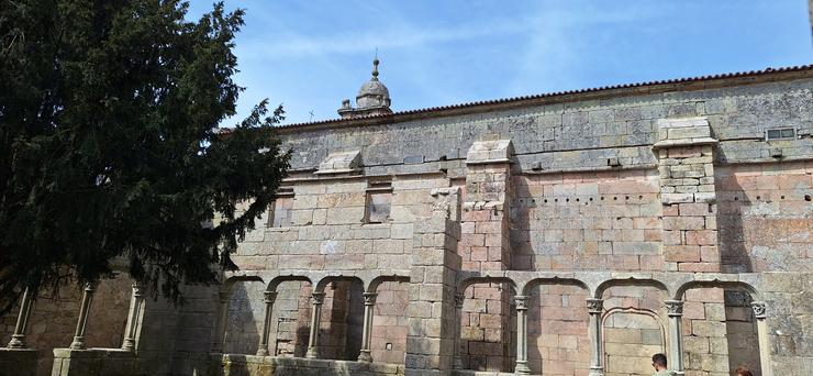 Finalizada a primeira fase da reconstrución do mosteiro de Bon Xesús de Trandeiras, tras investir 717.000 euros.. CHMS / Europa Press