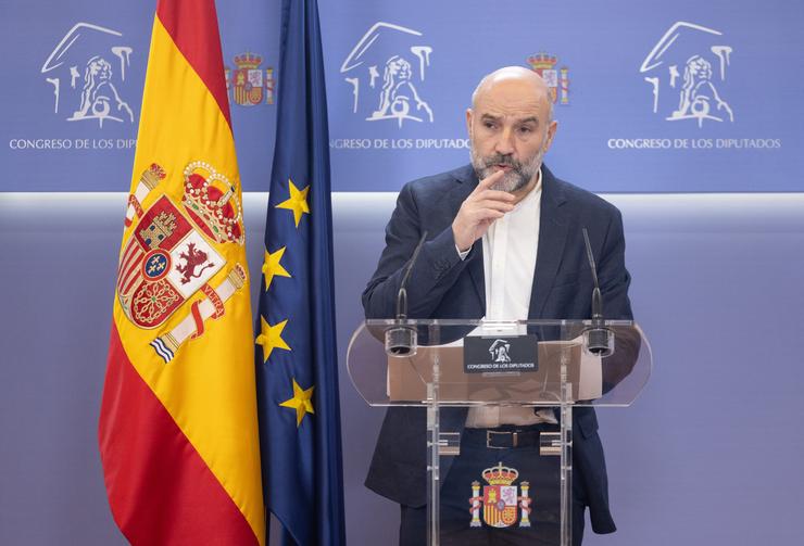 O deputado de BNG Néstor Rego durante unha rolda de prensa anterior á Xunta de Portavoces, no Congreso dos Deputados, a 19 de marzo de 2024, en Madrid (España).. Eduardo Parra - Europa Press