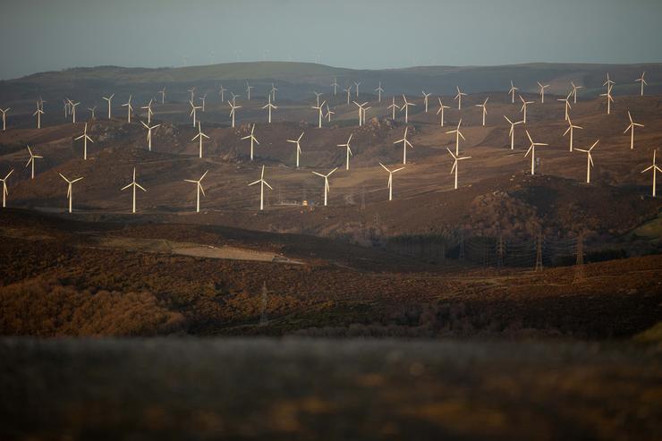 Varios aeroxeradores no parque eólico de Vilachá,  / Carlos Castro - Europa Press  / Europa Press