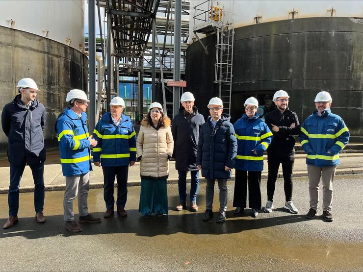 A conselleira de Economía e Promoción do Emprego, María Jesús Lorenzana, visita as instalacións de Vertex Bioenergy.. VERTEX BIOENERGY