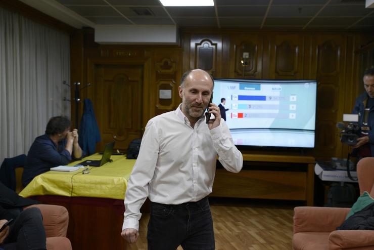 O alcalde da cidade e presidente de DO, Gonzalo Pérez Jácome, durante o seguimento da xornada electoral dos comicios autonómicos de Galicia, no Hotel Princess, a 18 de febreiro de 2024, en Ourense, Galicia (España). Todos os galegos han se. Rosa Veiga - Europa Press / Europa Press