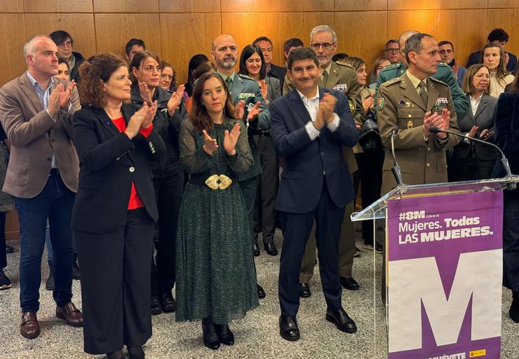 A subdelegada do Goberno na Coruña, María Rivas; a alcaldesa da Coruña, Inés Rey; e o delegado do Goberno en Galicia, Pedro Blanco, no acto de conmemoración do 8M 