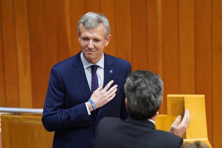 O líder do PPdeG e candidato a presidir a Xunta, Alfonso Rueda, no Parlamento de Galicia.. Álvaro Ballesteros - Europa Press