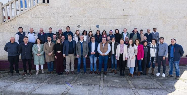 O presidente do PPdeG, Alfonso Rueda, visita a romaría das Cabezas de Meis. PPDEG / Europa Press