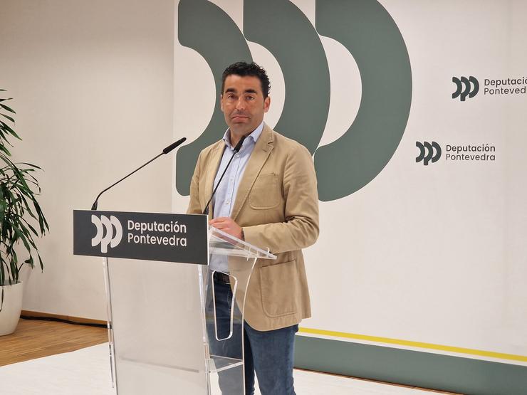 Imaxe de Luís López durante unha rolda de prensa 