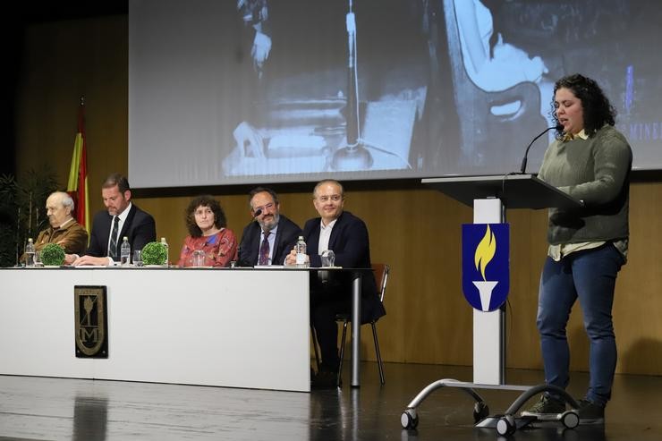 Presentación do libro dos Premios Minerva. COLEXIO M. PELETEIRO 