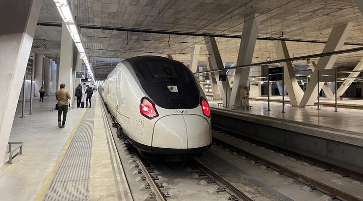 Trens Avril / RENFE - Arquivo
