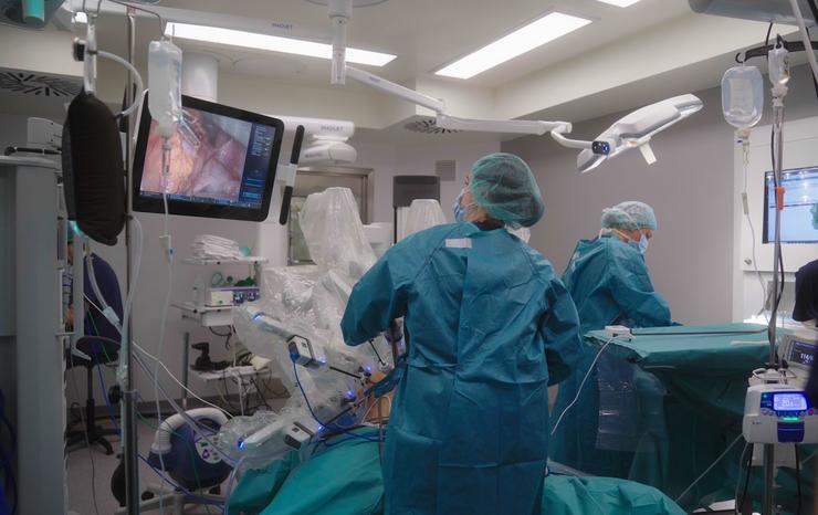 Un momento dunha intervención de cirurxías pancreáticas de alta complexidade co robot Ds Vinci / QUIRÓNSALUD