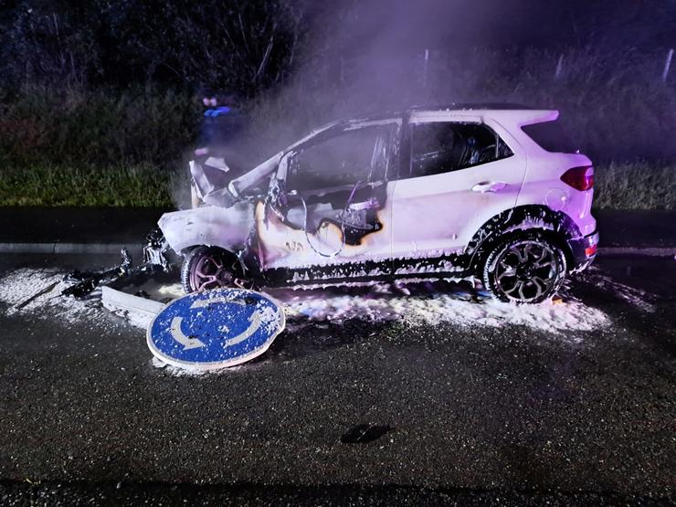 Vehículo accidentado en Narón 