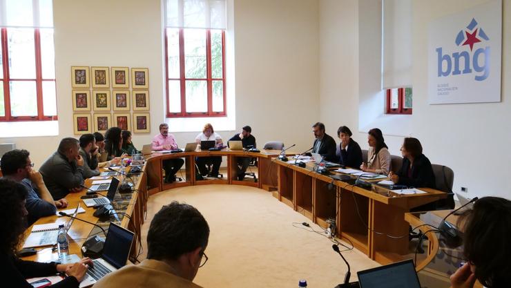 A portavoz nacional do BNG, Ana Pontón, encabeza unha reunión do "goberno alternativo" do BNG no Parlamento de Galicia / BNG