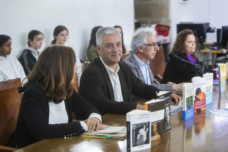 O secretario xeral da Lingua, Valentín García Gómez, na rolda de prensa para anunciar os finalistas do XXVIII Premio San Clemente / CONCHI PAZ / Europa Press